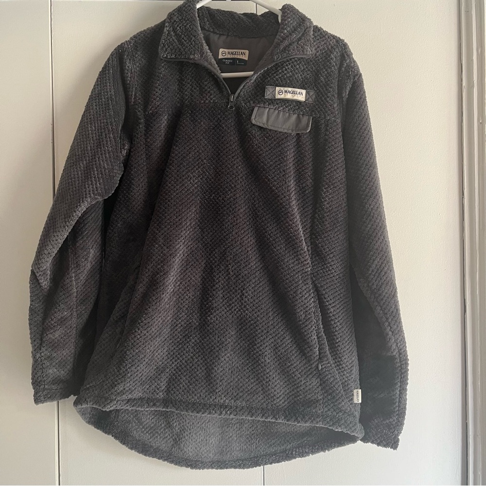 Magellan shirt size classic fit Large